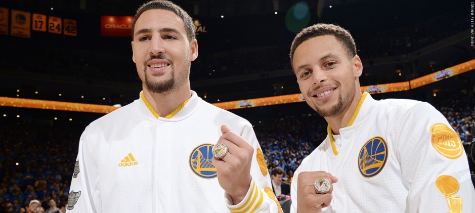 Read more about the article GOLDEN STATE WARRIORS CHAMPIONSHIP RINGS CAN MORPH TO MULTIPLE SHAPES, SAYS RING’S DESIGNER JASON OF BEVERLY HILLS