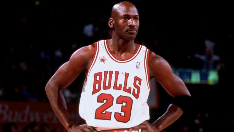 Read more about the article MICHAEL JORDAN WASN’T POLITCAL & KAEPERNICK “WON’T PLAY AGAIN” SAYS MJ’S FORMER TEAMMATE